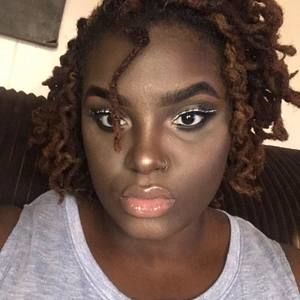 Meet your Posher, Annette